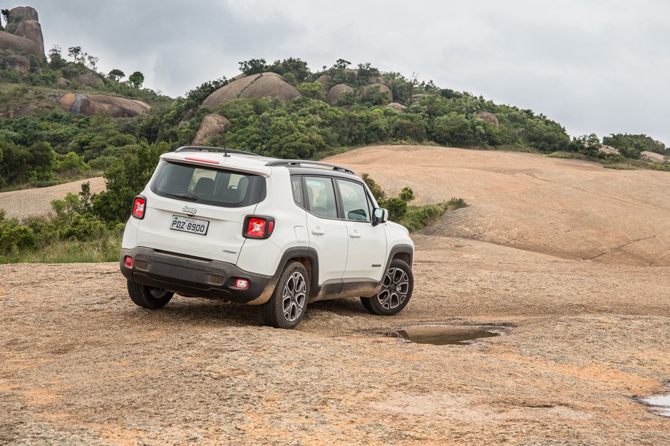 Comparativo: Honda HR-V enfrenta Jeep Renegade