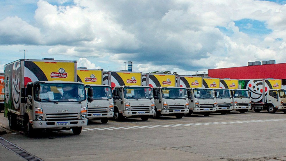 PepsiCo, dona de marcas como Pepsi, Elma Chips e Gatorade, usa 160 caminhões elétricos em sua operação — Foto: Auto News Brasil