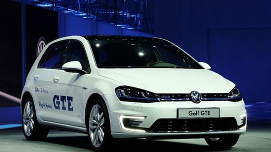 Volkswagen apresenta Golf híbrido
em Genebra