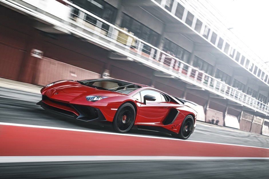 Lamborghini Aventador LP 750-4 Superveloce