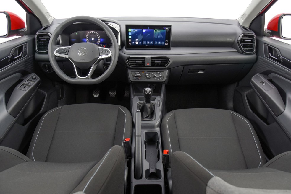 Volkswagen Tera MPI 2026 tem mais texturas no painel e portas  — Foto: Murilo Goes/Auto News Brasil