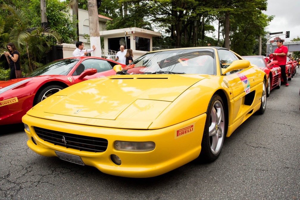 Ferrari 355 GTS, 1996 — Foto: Celso Tavares/G1