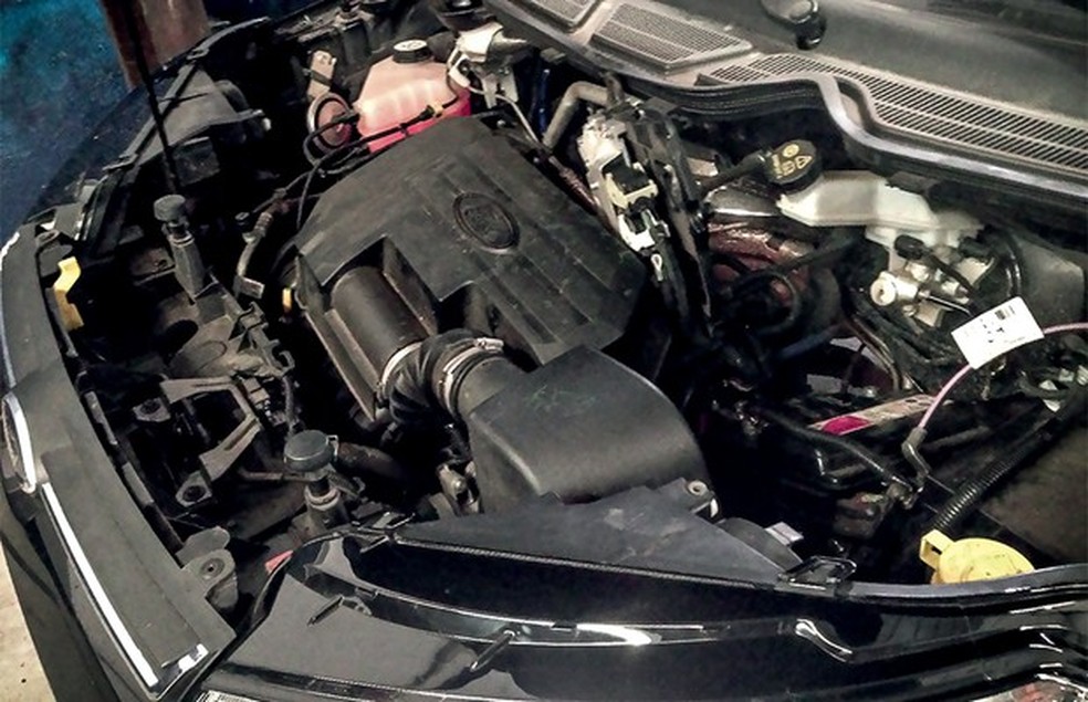 Motor do Ford EcoSport cai com o carro em movimento (Foto: Sandra Farinhas) — Foto: Auto Esporte