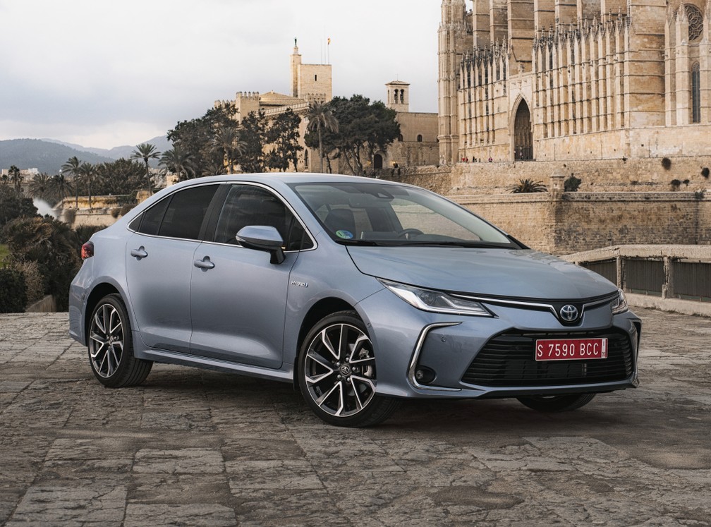 Toyota Corolla híbrido nacional terá o mesmo visual da versão europeia — Foto: Divulgação/Toyota