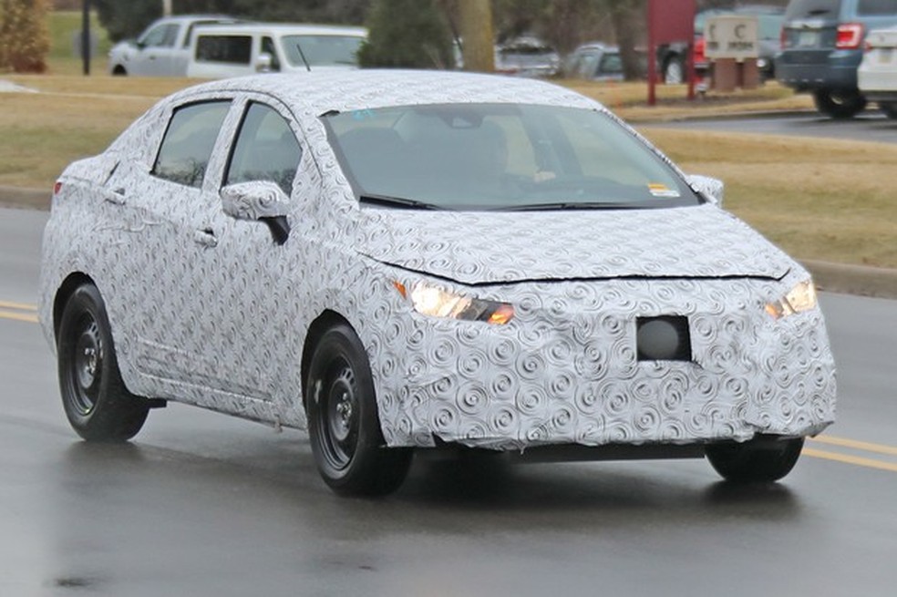 Flagra: Nissan Versa 2021 (Foto: Automedia) — Foto: Auto Esporte