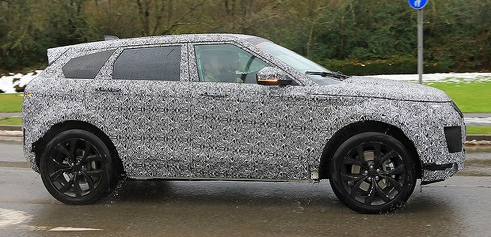 Novo Range Rover Evoque é flagrado em testes (Foto: Automedia) — Foto: Auto Esporte