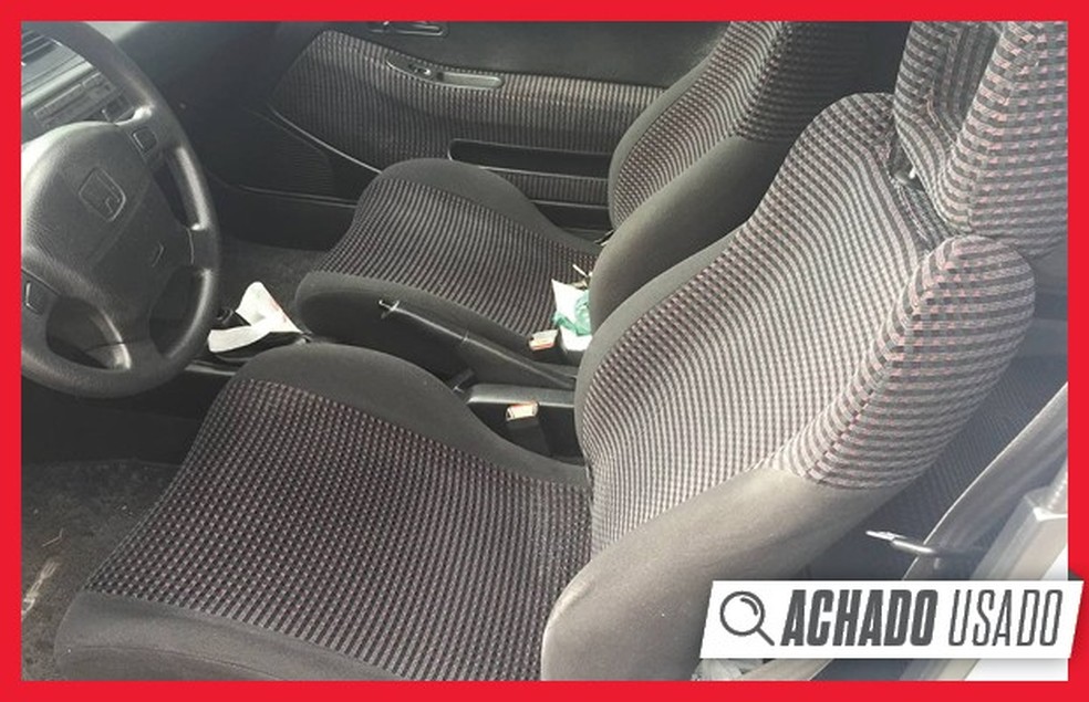 O interior do Civic VTi conta com o estofamento original em estado razoável (Foto: Reprodução) — Foto: Auto Esporte