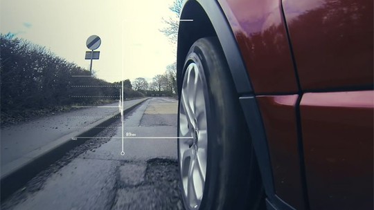 Jaguar-Land Rover anuncia projeto para detectar, prever e compartilhar dados sobre buracos