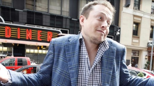Tesla passará a cobrar anuidade para clientes usarem funcionalidades do carro