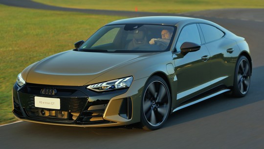 Audi RS e-tron GT chega ao Brasil para ser muito mais que o "irmão" do Porsche Taycan