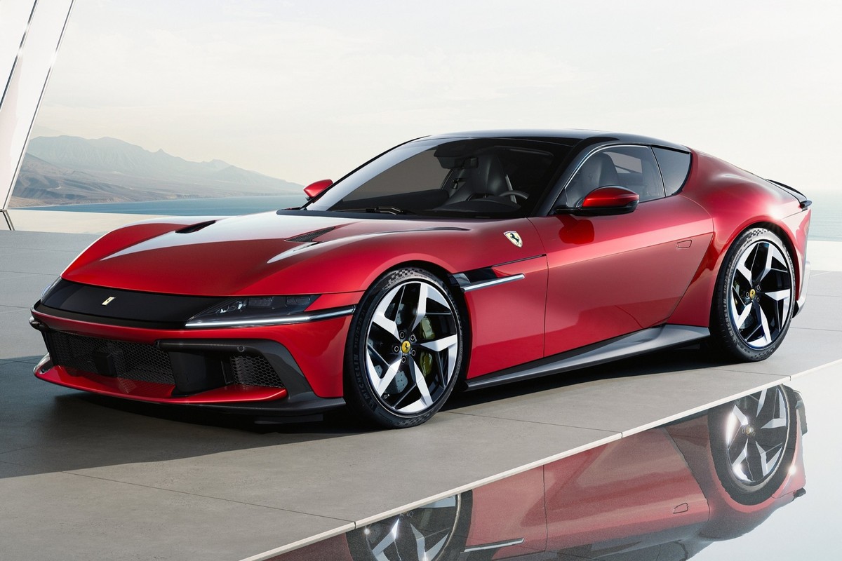 Ferrari 12Cilindri manual deve ser lançada após polêmica com a