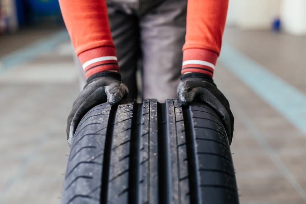 Pneus run flat nem sempre precisam ser substituídos e oferecem algumas vantagens — Foto: Divulgação 