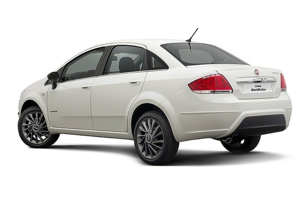 Fiat Linea Blackmotion 2016 (Foto: Fiat) — Foto: Auto Esporte