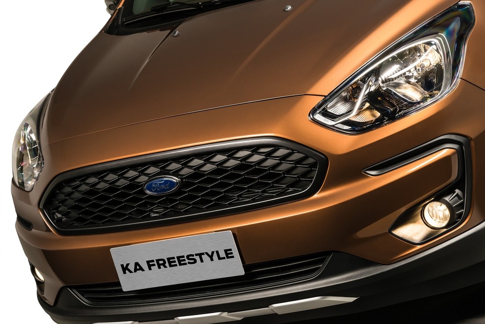 Ford Ka: peças plásticas do farol derretem com calor das lâmpadas, dizem clientes — Foto: Divulgação