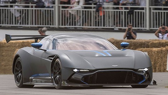 Aston Martin leva superesportivo Vulcan para o Festival de Goodwood