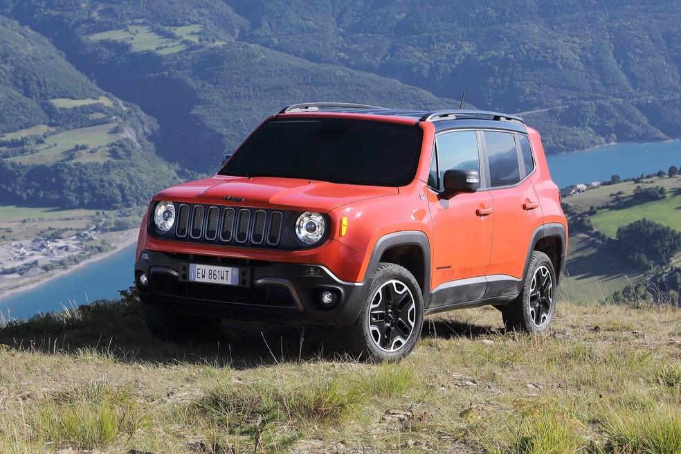 O Jeep Renegade conta, muitas vezes, com tração 4x4 — Foto: Divulgação/Jeep