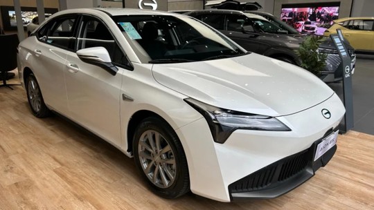 GAC Aion ES é sedã elétrico mais barato que Toyota Corolla híbrido