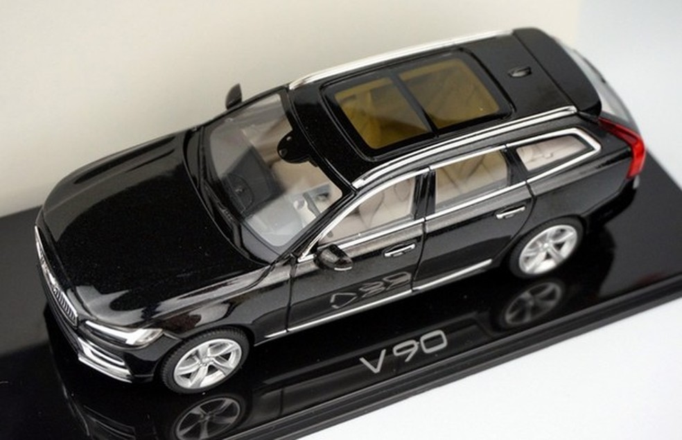 Fotos de miniaturas revelam como será o novo Volvo V90 (Foto: Divulgação) — Foto: Auto Esporte
