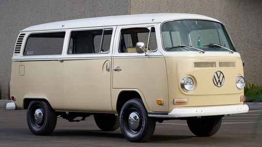 Volkswagen encomenda Kombi antiga com motor elétrico de Golf