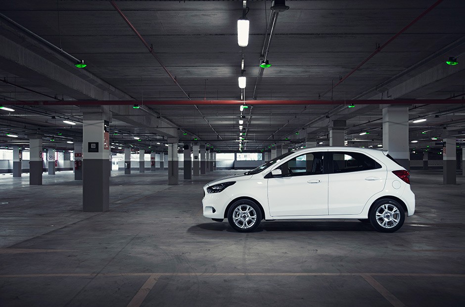 Novo Ford Ka 2015 (<a href="http://revistaautoesporte.autonewsbrasil.webbfinanceiro.com/Analises/noticia/2014/07/novo-ford-ka-globalizado-para-atacar.html"> saiba mais</a>)