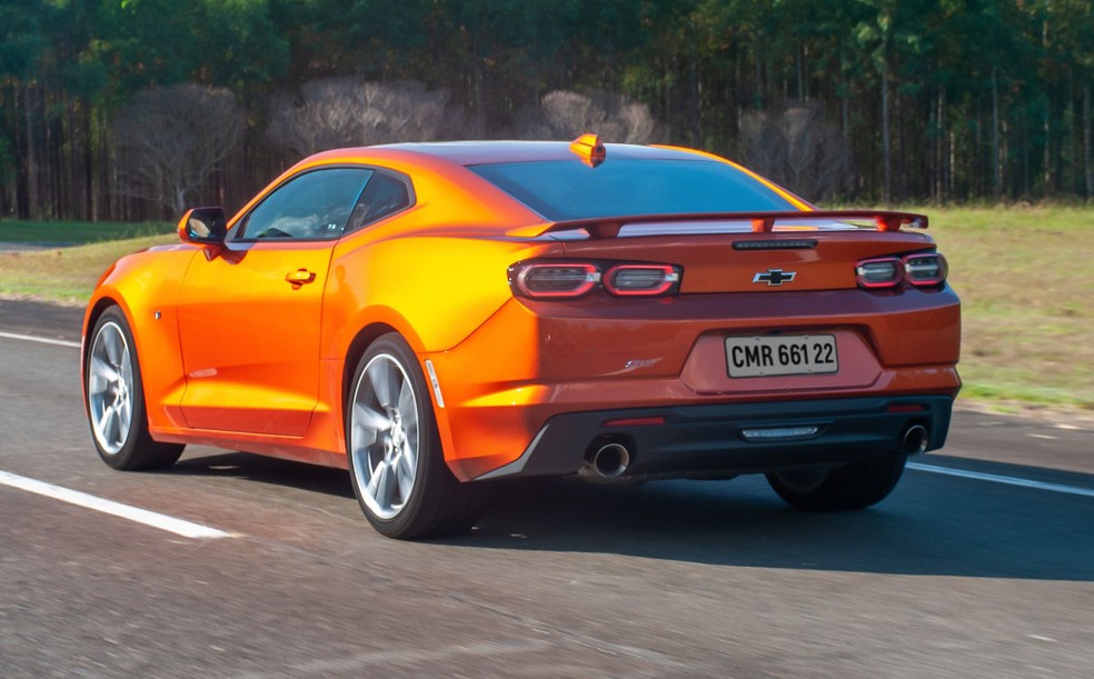 Chevrolet Camaro era vendido no Brasil como conversível e cupê — Foto: Divulgação