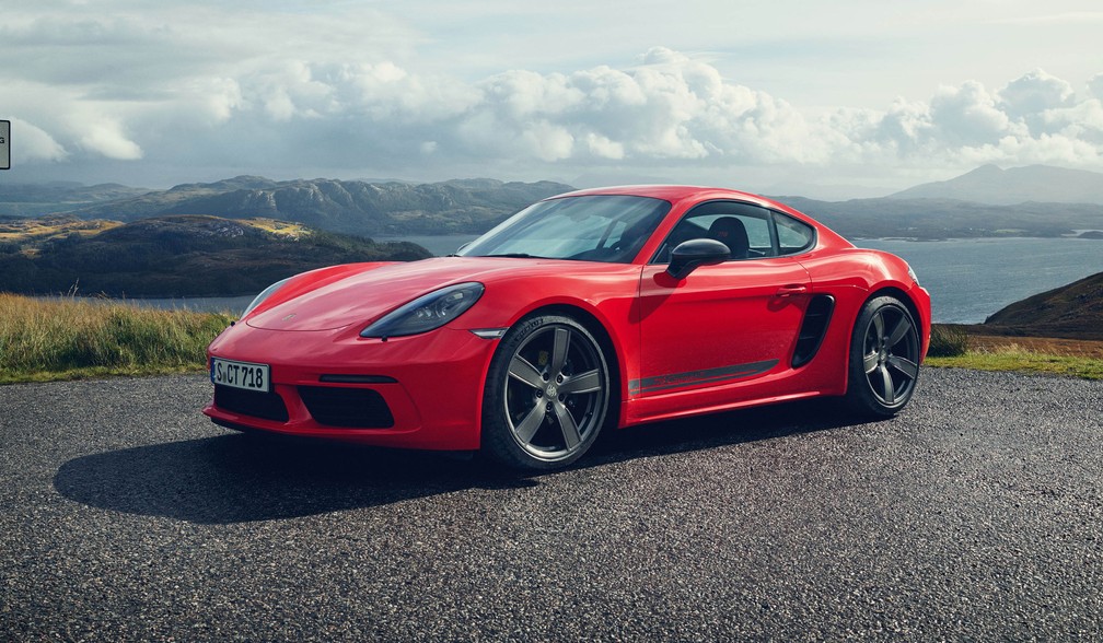 Porsche 718 Cayman T: faixa lateral identifica a versão  — Foto: Divulgação/Porsche