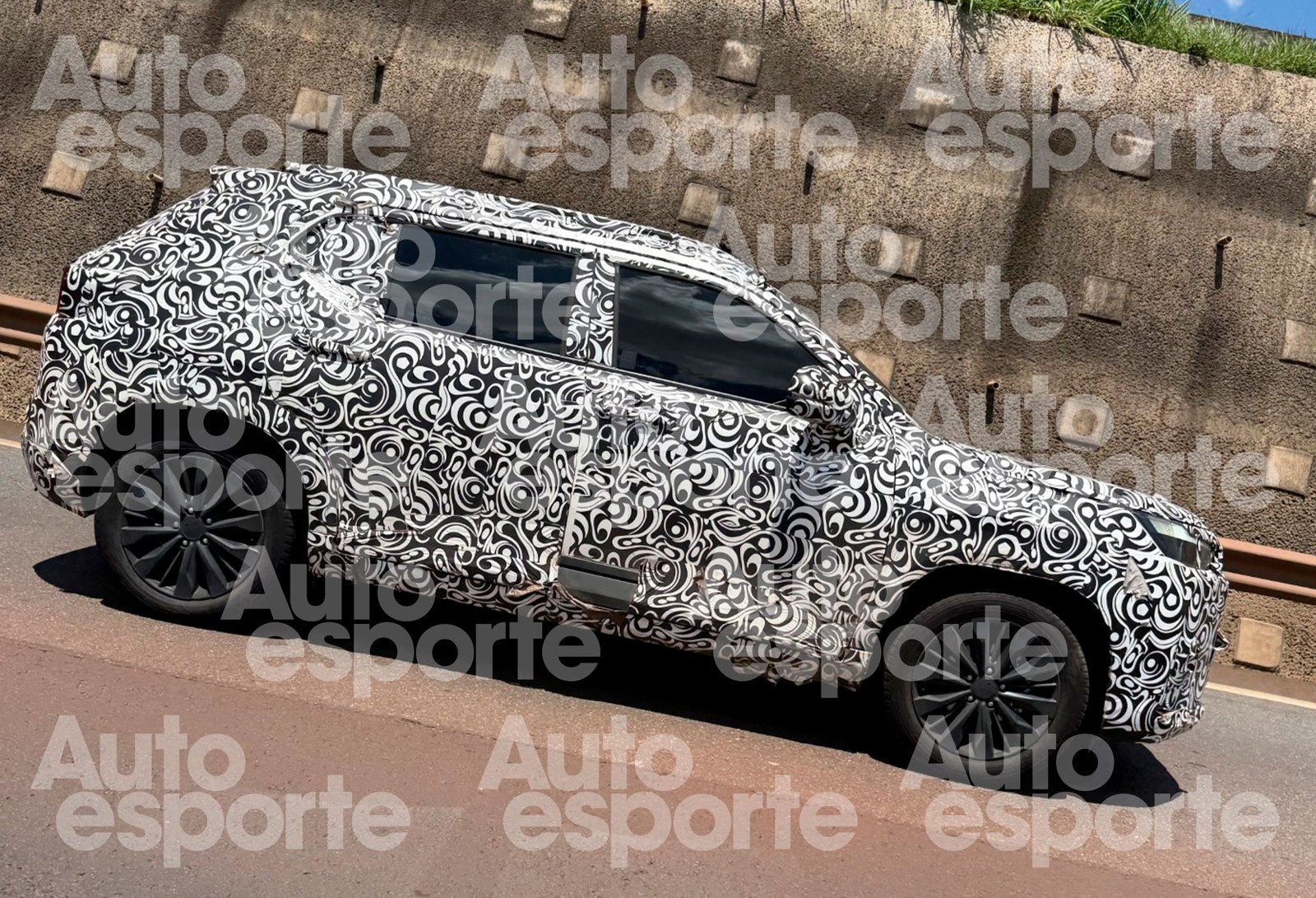 Honda WR-V 2025 Flagra Lateral — Foto: Gustavo Carnib/Auto News Brasil