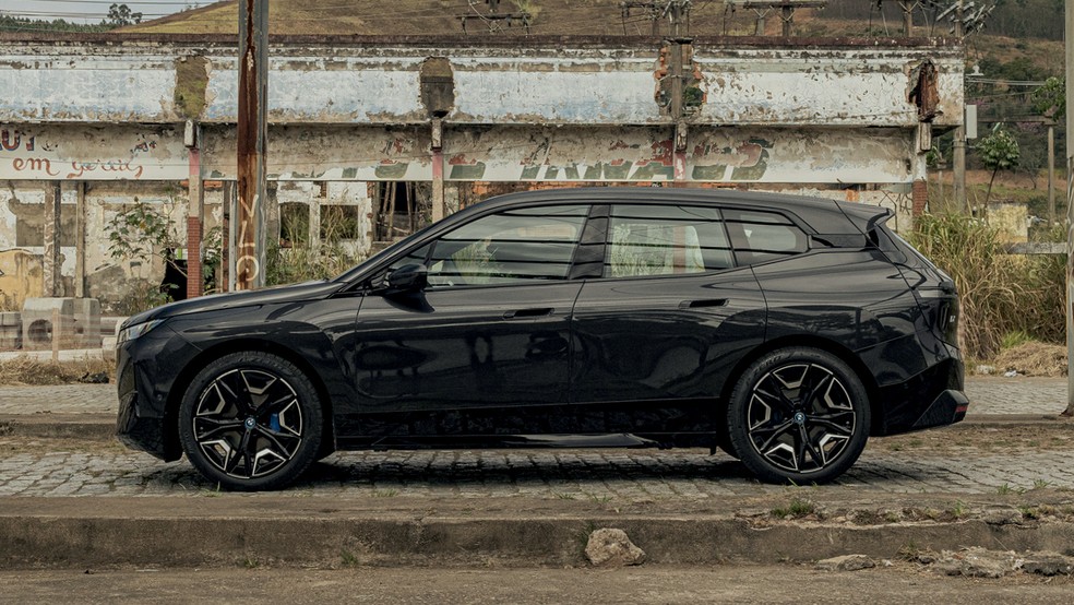 O SUV tem 523 cv de potência e 78 kgfm de torque — Foto:  Demetrios Cardozo