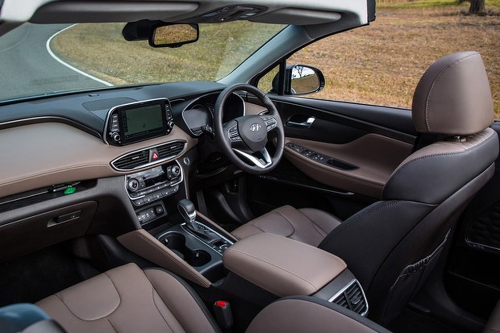 Sem a capota, o fabricante consegue fotos melhores de interior (Foto: Divulgação) — Foto: Auto Esporte