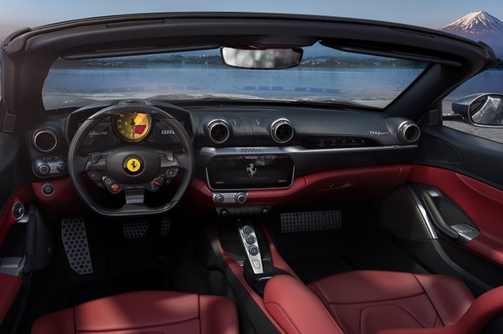 O interior ainda não é igual aos lançamentos recentes, com painel de instrumentos totalmente digital (Foto: Divulgação) — Foto: Auto Esporte