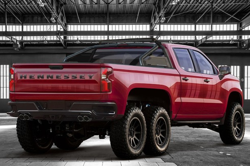 A picape tem pneus especiais e rodas aro 20 exclusivas da Hennessey (Foto: Divulgação) — Foto: Auto Esporte