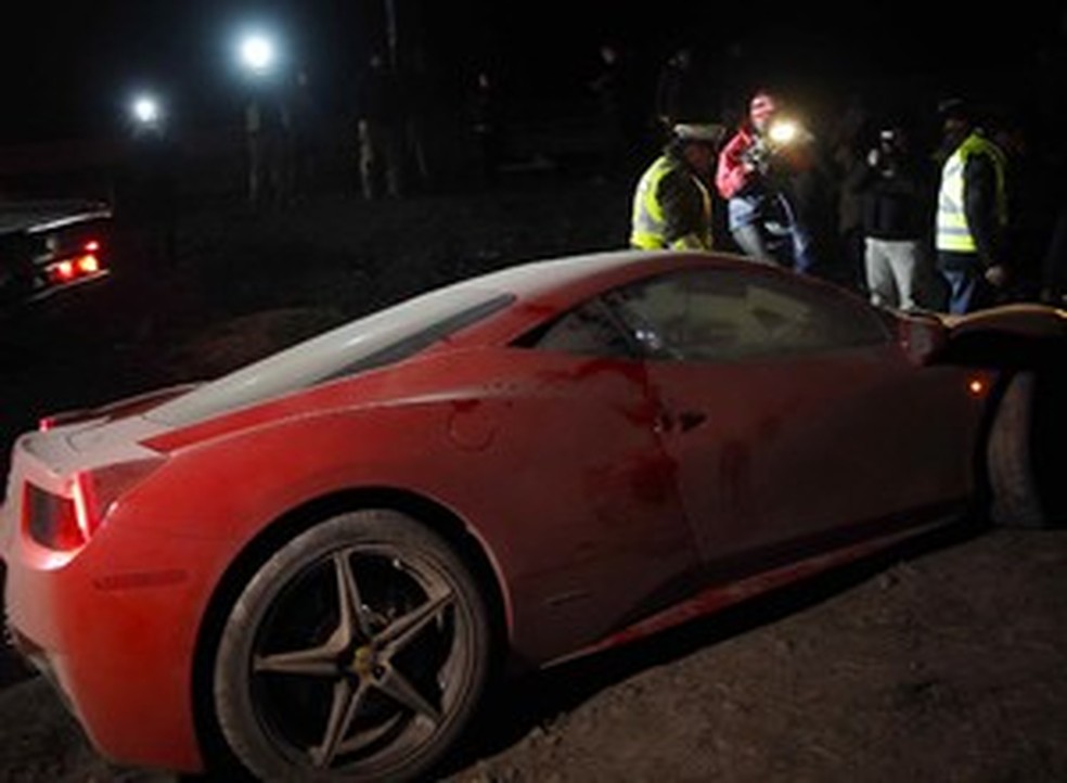 Arturo Vidal bate Ferrari em Santiago do Chile (Foto: Felipe Fredes / AGIF / Ag. O 3PWEB) — Foto: Auto Esporte