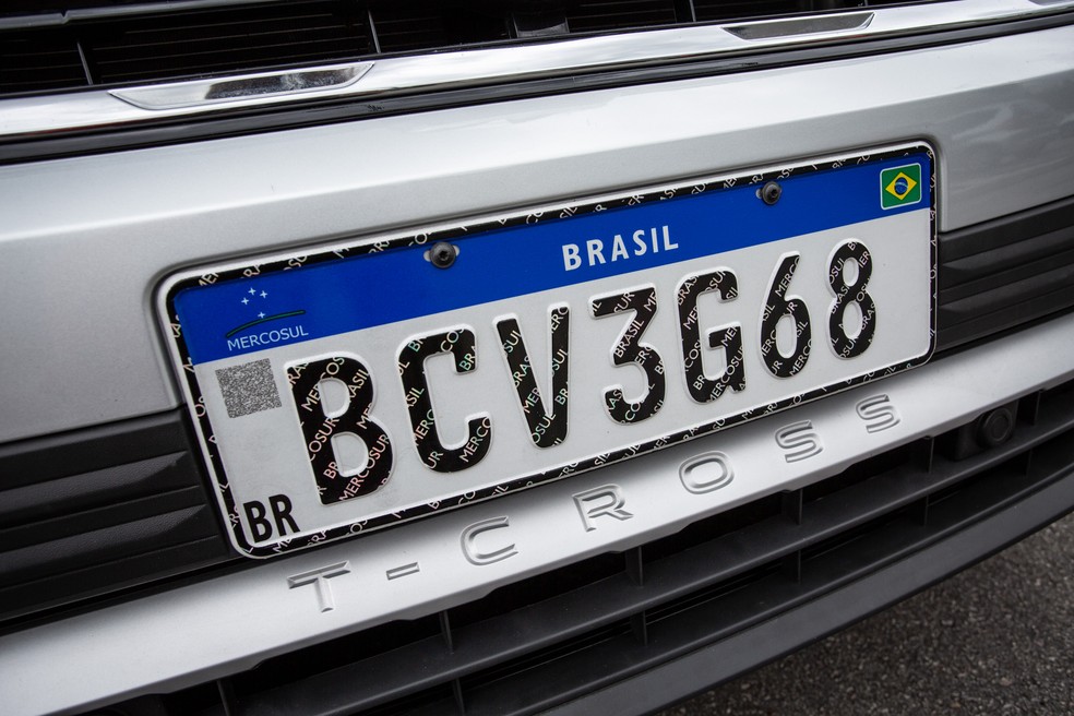 Placas padrão Mercosul — Foto: Fábio Tito/G1