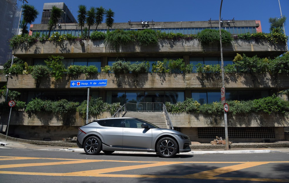 Kia EV6 — Foto: Murilo Góes/Auto News Brasil