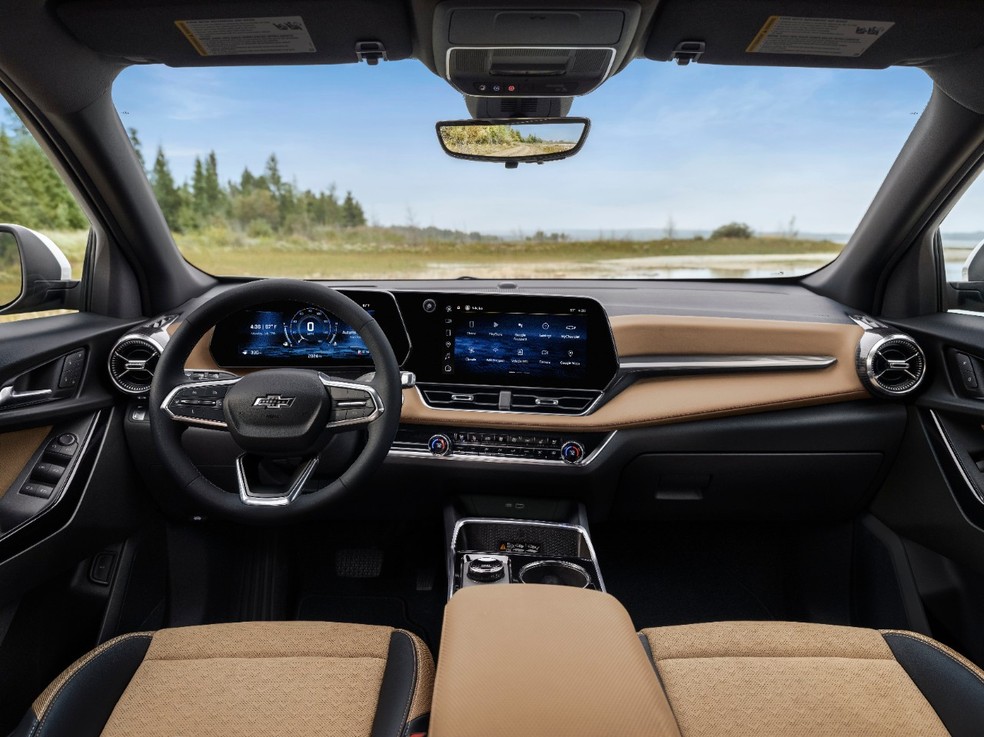 Chevrolet Equinox agora tem telas flutuantes no painel — Foto: Divulgação