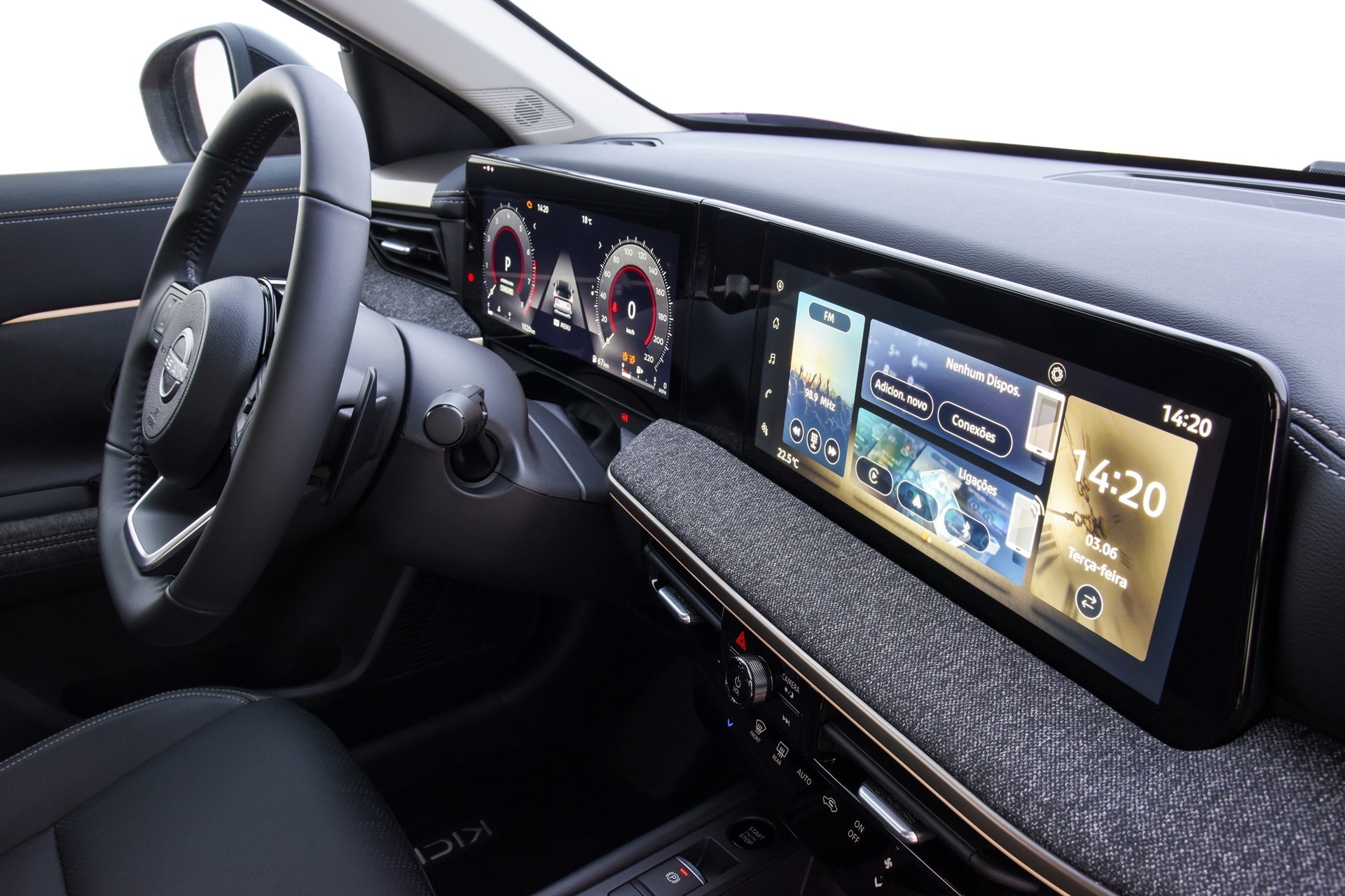 Quase metade dos carros novos tem problemas nas telas, mostra estudo