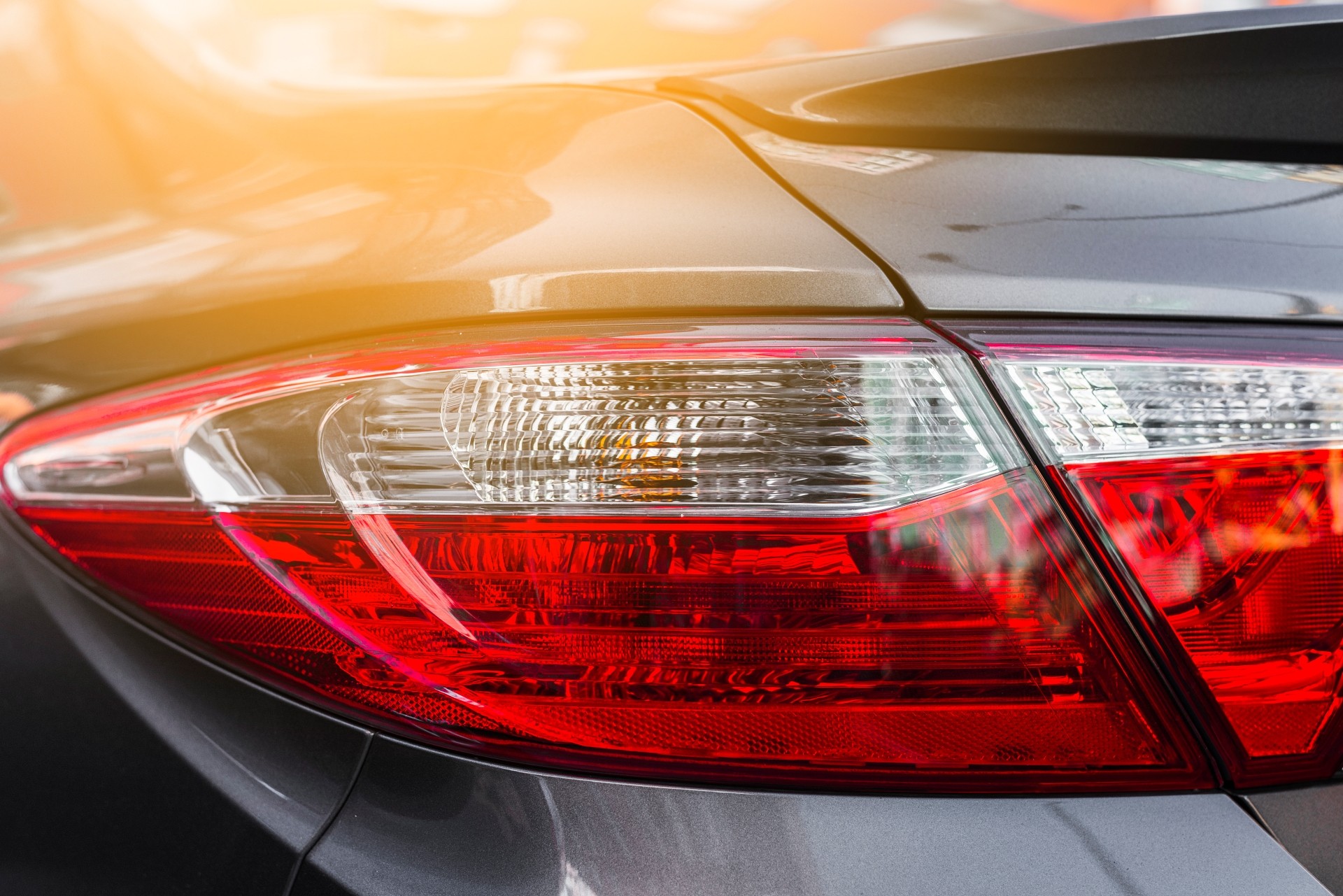 5 lanternas de carro por menos de R$ 220 no Magalu