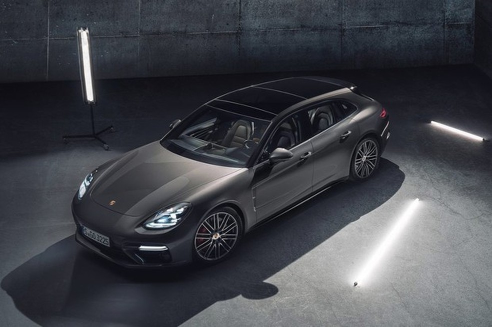 Visual da Panamera Sport Turismo é bem parecido com o do cupê (Foto: Divulgação) — Foto: Auto Esporte