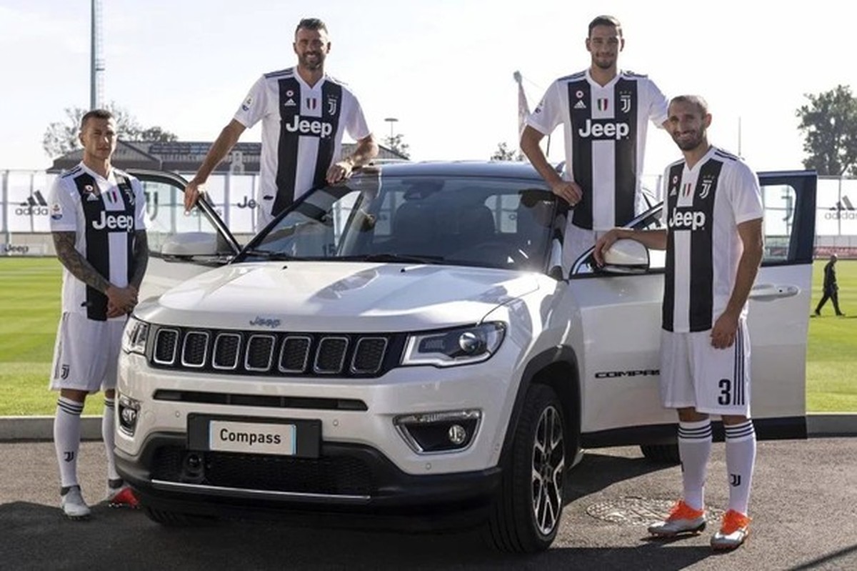 Esta No Carro E Também No Futebol
