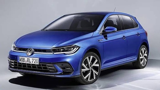 Novo VW Polo 2022 aparece antes da hora com lanterna de Golf, grade de Taos e volante de Nivus