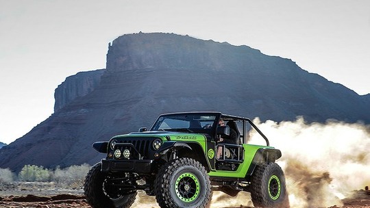 Aceleramos, ou quase, o Jeep Trailcat, o Wrangler com motor Hellcat 