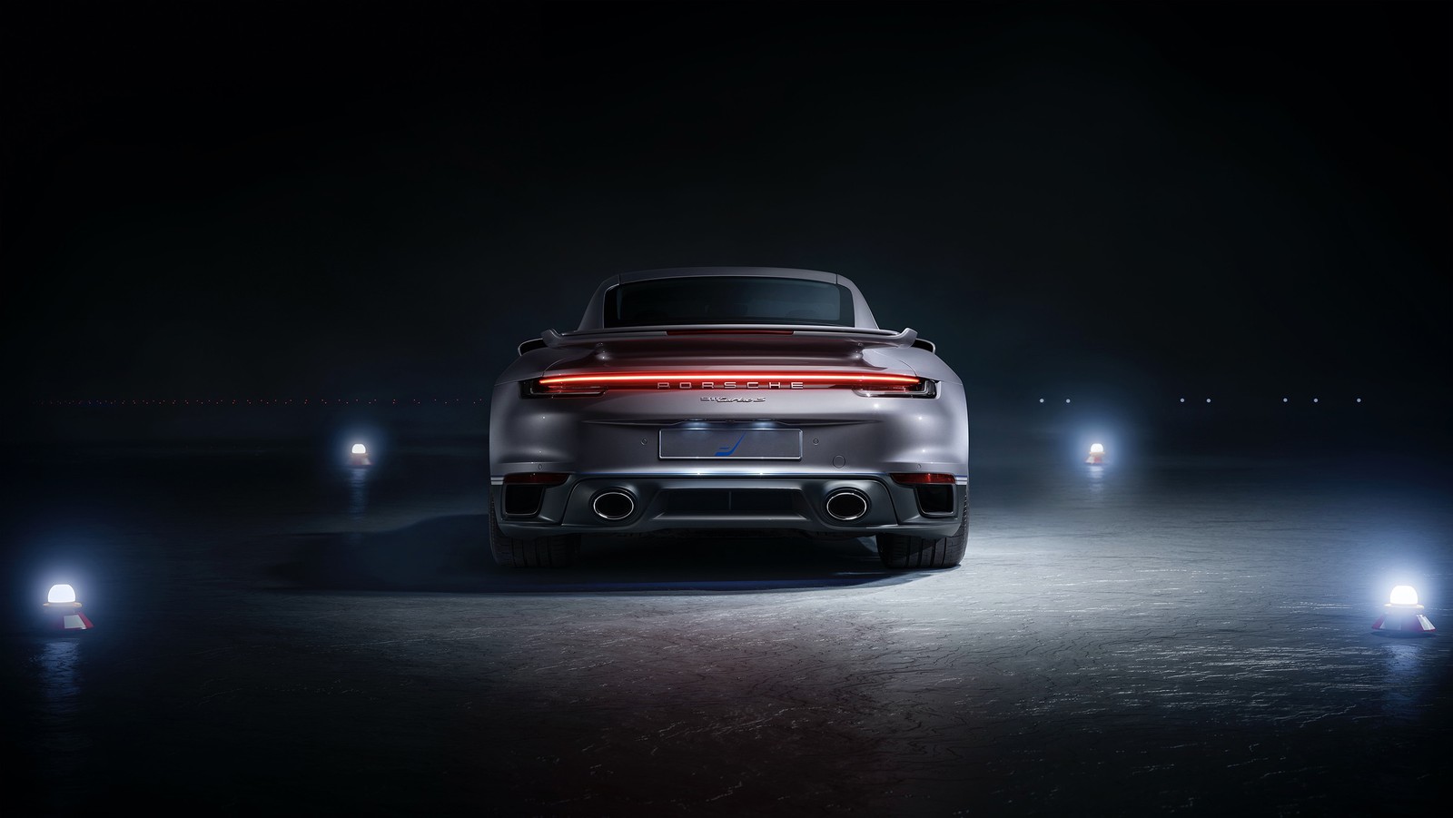 Detalhes da traseira do Porsche — Foto: Divulgação 