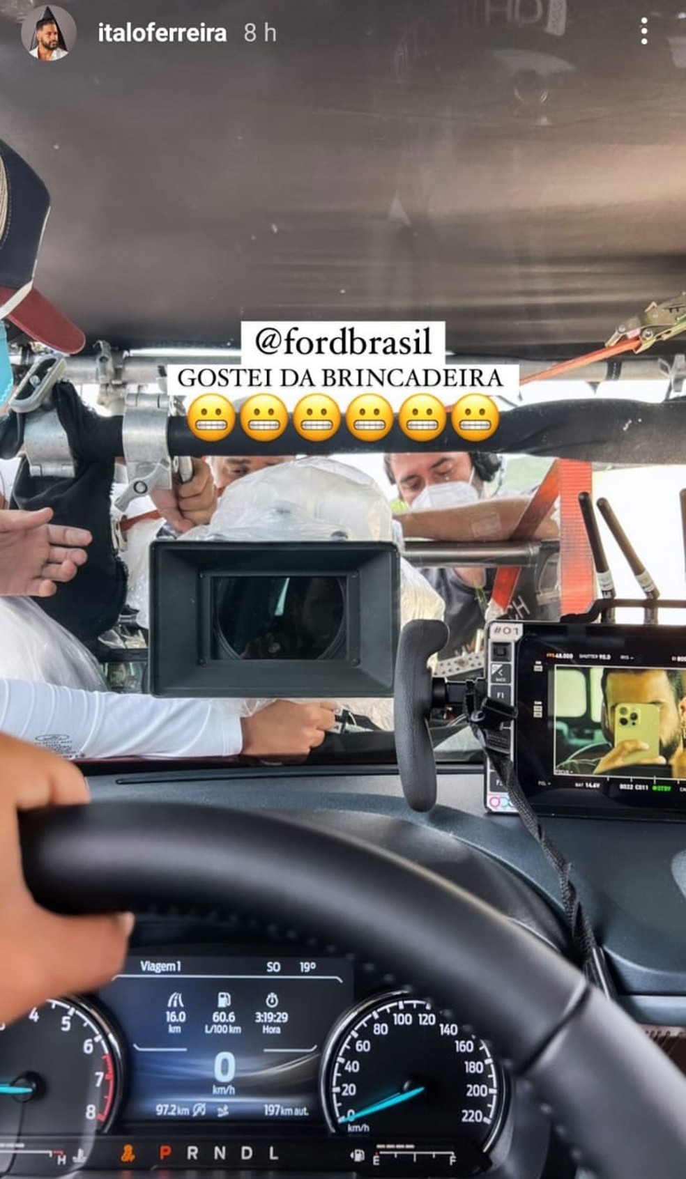 Stories de Italo Ferreira 'entregam' a versão e alguns detalhes da Ford Maverick — Foto: Reprodução/Instagram
