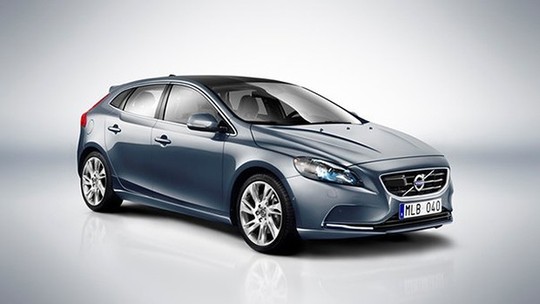 Revenda faz pré-venda do Volvo V40 por R$ 115.900
