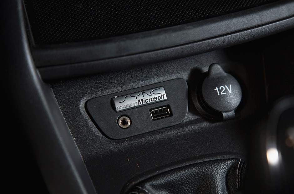 Novo Ford Ka 2015 (<a href="http://revistaautoesporte.autonewsbrasil.webbfinanceiro.com/Analises/noticia/2014/07/novo-ford-ka-globalizado-para-atacar.html"> saiba mais</a>)