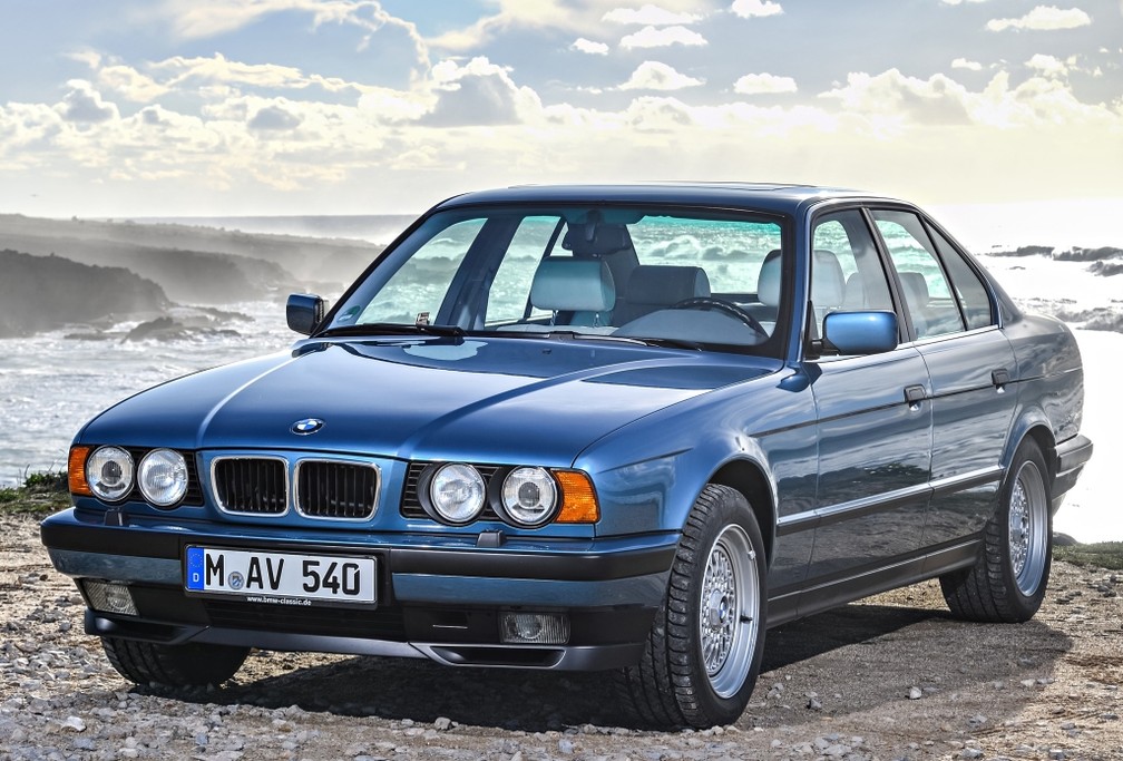 BMW 540i 1994 — Foto: Divulgação/BMW