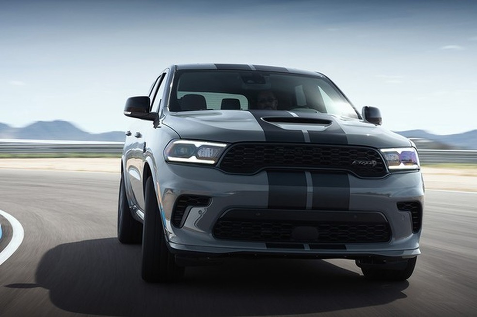 O Dodge Durango SRT Hellcat tem uma concha em baixo da parte frontal que ajuda na refrigeração do motor (Foto: Divulgação) — Foto: Auto Esporte