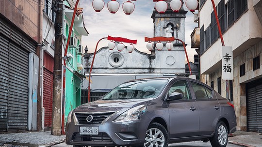 Avaliação: Novo Versa 1.0 chega 
por R$ 41.990