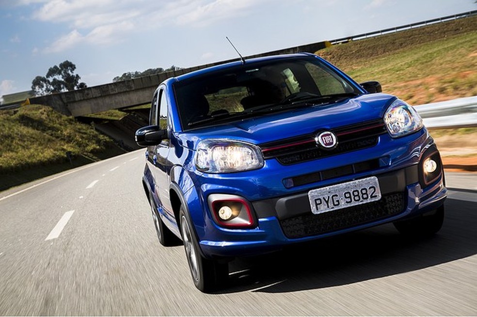 Fiat Uno Sporting 2017 (Foto: Divulgação) — Foto: Auto Esporte