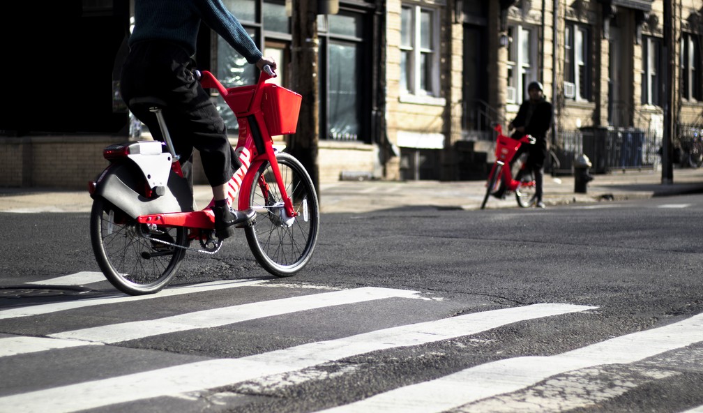 Bicicletas elétricas da JUMP, startup comprada pela Uber. — Foto: Divulgação/JUMP